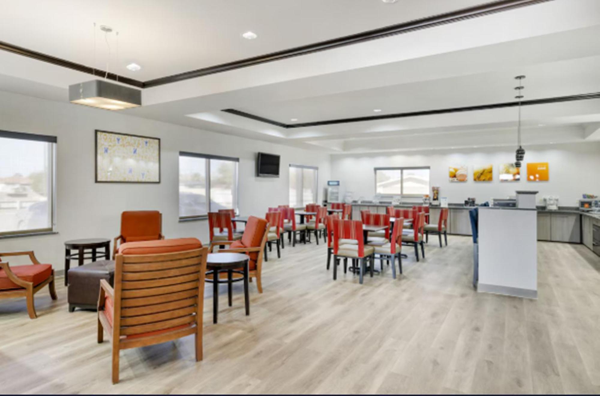Comfort Suites Пекос Экстерьер фото